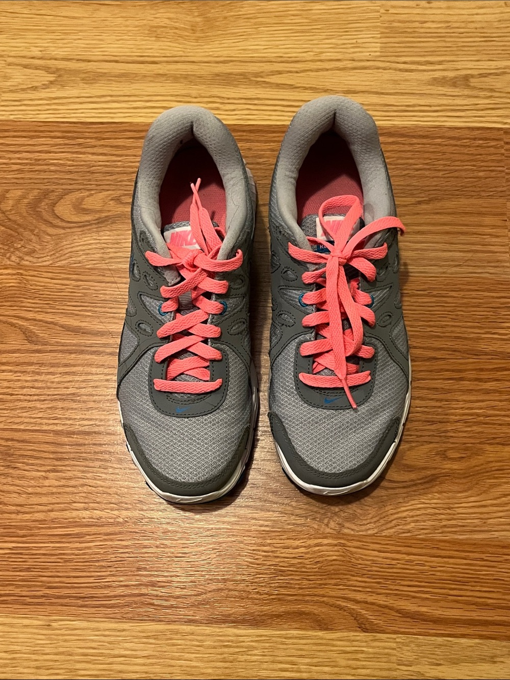Nike Women's Gray Running Sneakers with Pink Laces